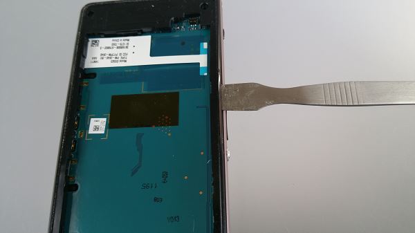 Guide tutoriel de réparation pour le Sony Xperia Z1 compact D5503